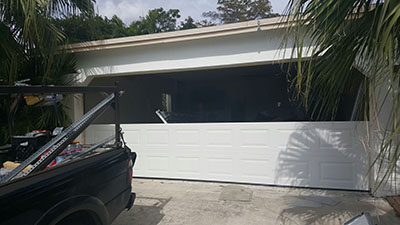 Your Garage Doors Before, During and After a Hurricane